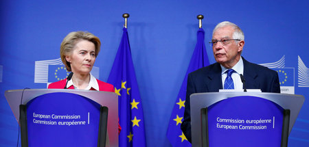 EU-Kommissionspräsidentin Ursula von der Leyen (l.) und ihr Auße...