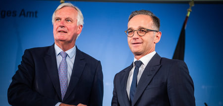 Heiko Maas (r., SPD), Außenminister, und Michel Barnier (l.), Br...