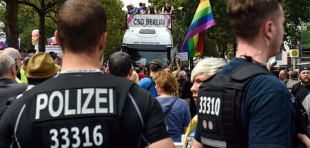 Polizisten beim 38. Christopher Street Day in Berlin (23.7.2016)