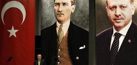 Sein großes Vorbild Mustafa Kemal Atatürk verzichtete auf außenp...