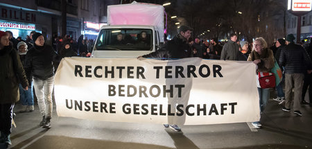Tausende demonstrierten in Berlin-Neukölln anlässlich des rechte...