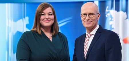 Katharina Fegebank (Grüne) und Peter Tschentscher (SPD) am Wahla...