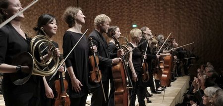 Gedimmt ins Dunkeldurchsichtige: Ensemble Resonanz