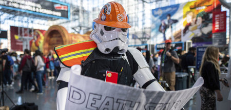 Comic_Con_in_New_Yor_62898752.jpg