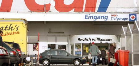 Real-Supermarkt in Düsseldorf Real-Supermarkt in Düsseldorf