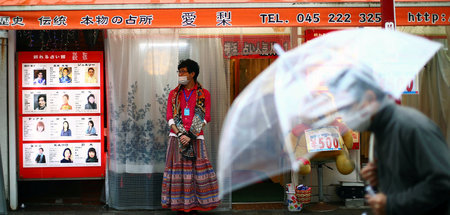 Tokio am Dienstag: Auch in Japan ist das gesellschaftliche Leben... Tokio am Dienstag: Auch in Japan ist das gesellschaftliche Leben...