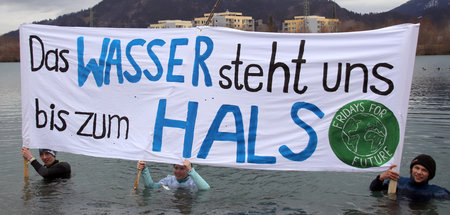 Protest der Bewegung »Fridays for Future« im Sonthofer See (6.3.... Protest der Bewegung »Fridays for Future« im Sonthofer See (6.3....