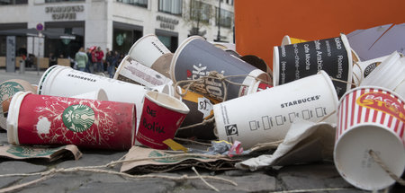 Produzieren viel Müll für wenig Geld: Starbucks und Co. Produzieren viel Müll für wenig Geld: Starbucks und Co.