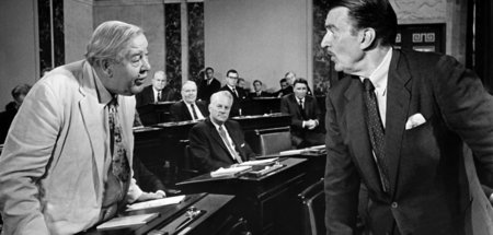 Senator Munson (Walter Pidgeon, r.) widerstrebt die Kommunistenh... Senator Munson (Walter Pidgeon, r.) widerstrebt die Kommunistenh...