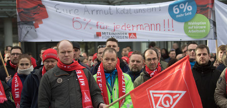 Protestaktion von Rolls-Royce-Beschäftigten in Brandenburg am 16... Protestaktion von Rolls-Royce-Beschäftigten in Brandenburg am 16...