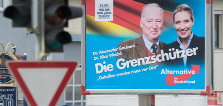 Die »Grenzschützer« Alexander Gauland und Alice Weidel auf einem...