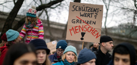 Demonstration in Berlin für die Aufnahme der Geflüchteten, die a...