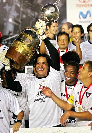 »Die Hände Ecuadors« halten erstmals die Copa hoch
