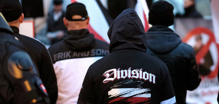 Neonazis bedrohen vielerorts kritische Journalisten, wie hier be...