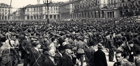 Die Selbstbefreiung feiern. Kundgebung auf der Piazza Vittorio V...