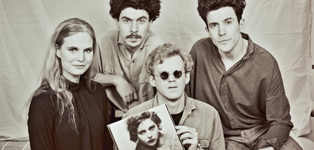 Passt zur Musik Dotas wie angegossen: Die Dichtkunst Mascha Kalé...