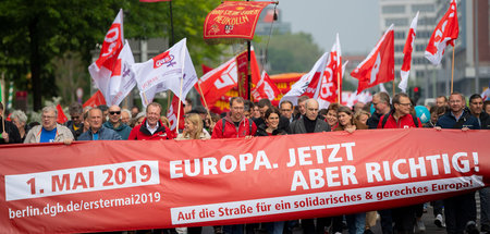 Ein Protestbild, das es so in diesem Jahr bei DGB-Demos nicht ge... Ein Protestbild, das es so in diesem Jahr bei DGB-Demos nicht ge...