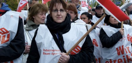Leiharbeiter verdienen im Schnitt 30 Prozent weniger als ihre Ko...