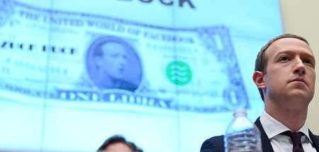 Private Weltwährung? Facebook-Chef Mark Zuckerberg während einer... Private Weltwährung? Facebook-Chef Mark Zuckerberg während einer...