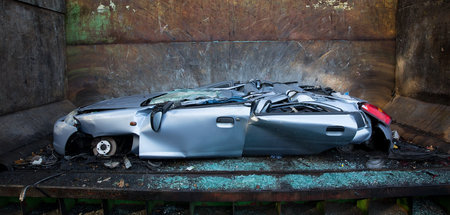 Autolobby will die Schrottpresse wieder auf Hochtouren bringen. ...