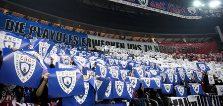 »Exdynamos in glücklicher Lage«: Eisbären-Fanblock im März 2019 »Exdynamos in glücklicher Lage«: Eisbären-Fanblock im März 2019