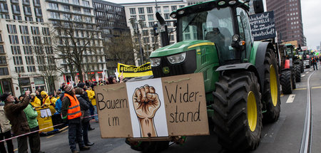 Bauern protestieren bei der »Wir haben Agrarindustrie satt«-Demo... Bauern protestieren bei der »Wir haben Agrarindustrie satt«-Demo...