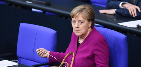 Bundeskanzlerin Angela Merkel (CDU) bleibt bei ihrer harten Halt... Bundeskanzlerin Angela Merkel (CDU) bleibt bei ihrer harten Halt...