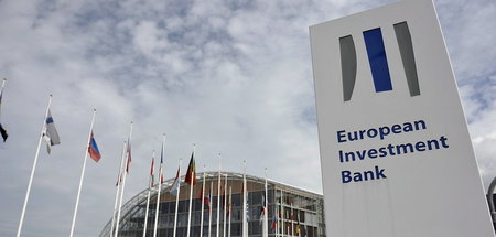 Die European Investment Bank (EIB), noch vor nur leicht bewölkte... Die European Investment Bank (EIB), noch vor nur leicht bewölkte...
