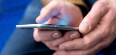 Die geplante Handy-App zur Eindämmung des Coronavirus wird in de...