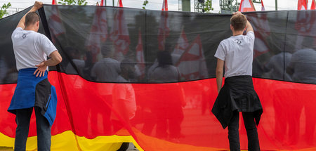 Auch in Dresden wurde bereits versucht, den 1. Mai von rechts zu... Auch in Dresden wurde bereits versucht, den 1. Mai von rechts zu...