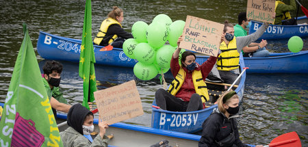 An kreativen Protestformen mangelte es am 1. Mai nicht: Demonstr... An kreativen Protestformen mangelte es am 1. Mai nicht: Demonstr...