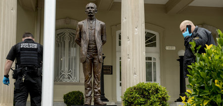 Geschürter Hass: Die von Schüssen getroffene Bronzefigur von Kub...