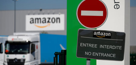 Logistikzentrum des US-Versandhandelsriesen in Lauwin-Planque, N...