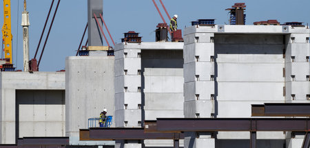 Brückenbaustelle in Leverkusen am 22. April: NRW kündigt Vertrag...
