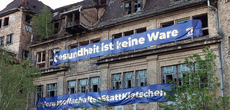 Transparente zur Kampagne »Vergesellschaften statt klatschen« Transparente zur Kampagne »Vergesellschaften statt klatschen«