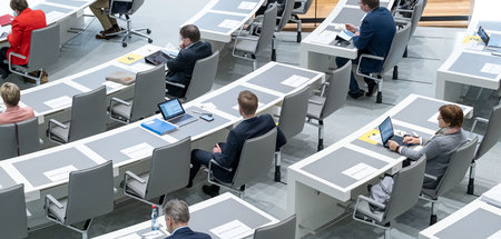 Unter Wahrung der Abstandsregeln: Landtag in Hannover