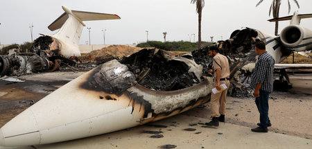 Haftar greift weiter gezielt an: Zerstörte Flugzeuge auf dem Air...