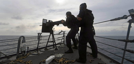 Waffenübung auf dem US-Zerstörer »USS Mustin« im Südchinesischen...
