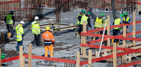 Arbeiter_auf_einer_B_65395308.jpg