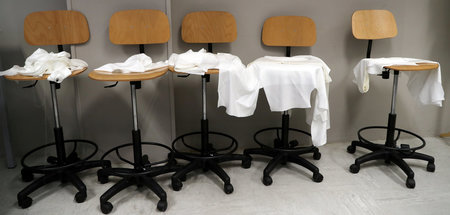 In Spanien könnten viele in Krankenhäusern helfen, die es aber w...