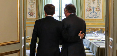 Emmanuel Macron (l.) mit Francois Bayrou im Élysée Palast (21.11...