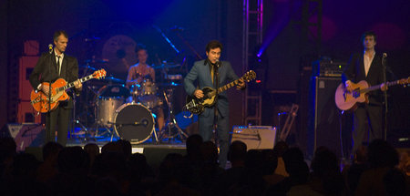 Ob dieser den Anwesenden vielleicht etwas sage? Tav Falco mit Ba...