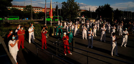 Gesundheitspersonal protestiert am Montag vor dem »La Paz«-Krank...