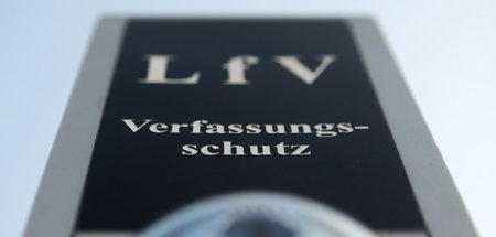 Belügt der Inlandsgeheimdienst nicht nur die Öffentlichkeit sond...