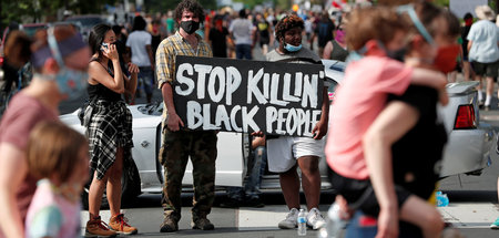 »Hört auf, schwarze Menschen zu töten«: Tausende forderten am Di...