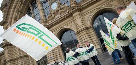 Tarifverhandlungen_z_51564451.jpg