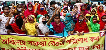 Demonstration der Näherinnen in Dhaka in Bangladesch am 15. Apri...