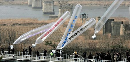 Schon am 17. März 2009 schickten antinordkoreanische Aktivisten ...