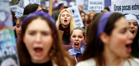 Auslöser der rechten Schnappatmung: Demonstration zum Frauenkamp... Auslöser der rechten Schnappatmung: Demonstration zum Frauenkamp...