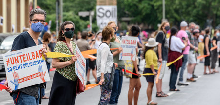 Das »Band der Solidarität« erstreckt sich am Sonntag in Berlin a...